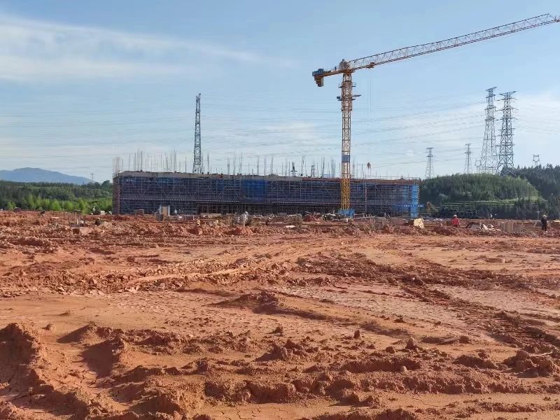 易顺建工加速三和循环经济产业园建设:标准化厂房雏形显现