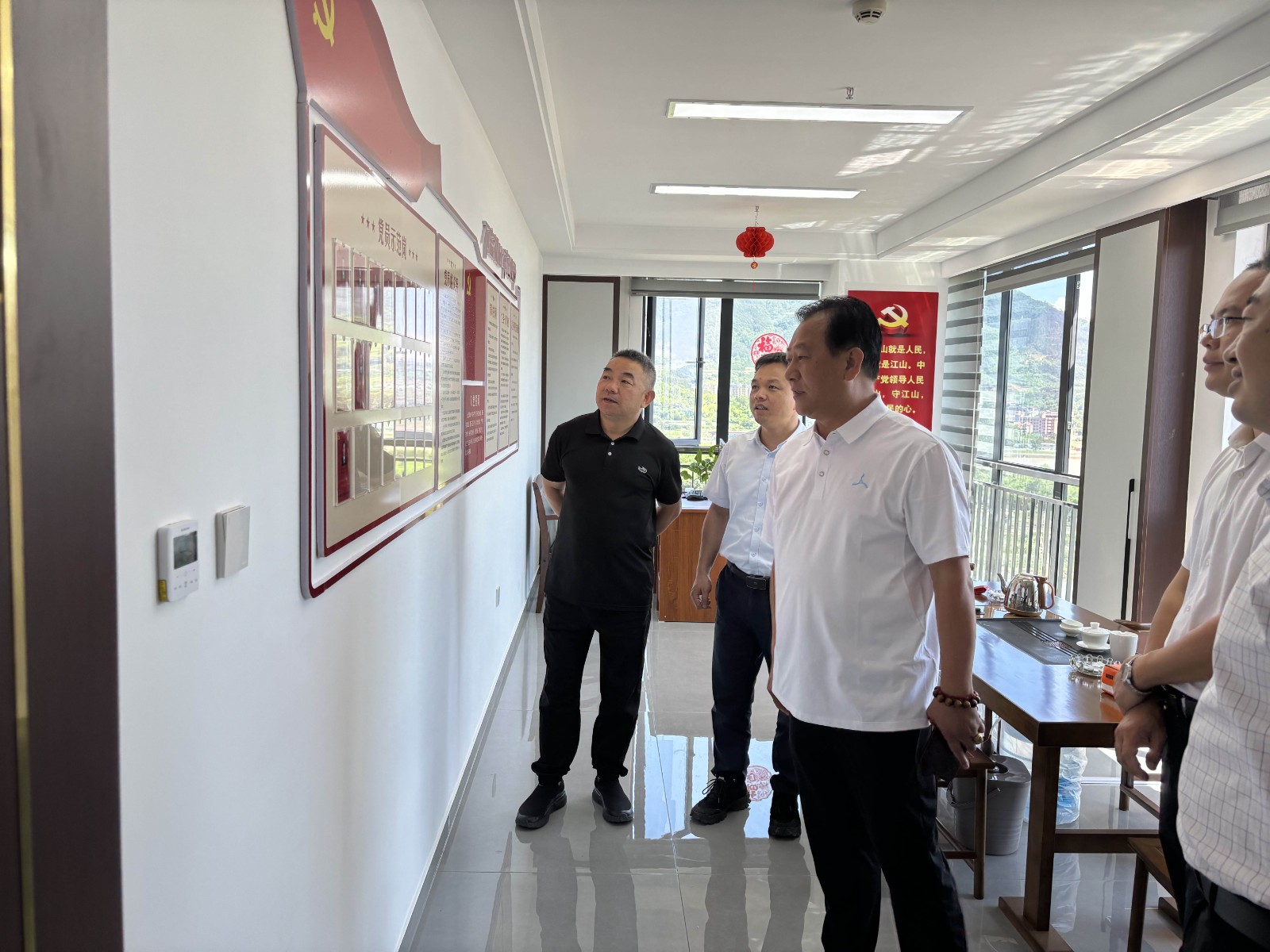 南平市住建局领导莅临易顺建工集团有限公司,共话建筑行业新机遇与挑战