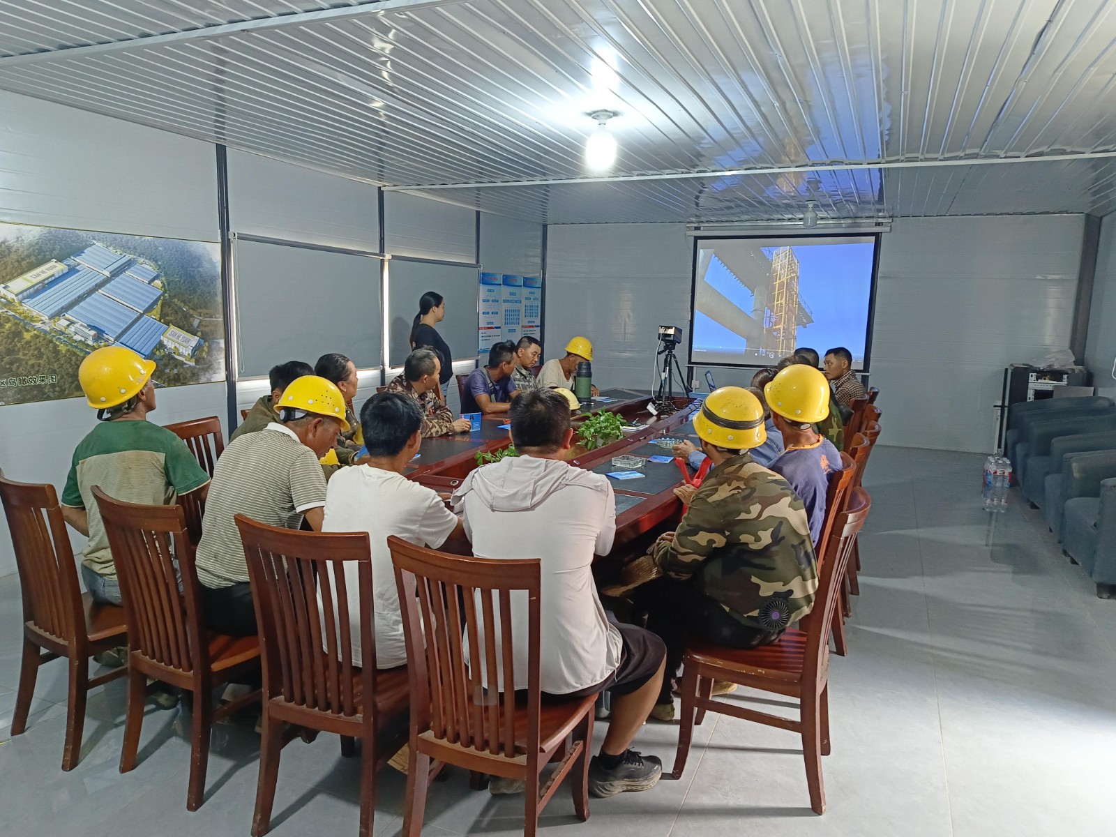 南平市建筑业协会助力易顺建工:强化工伤预防培训,共筑安全生产防线