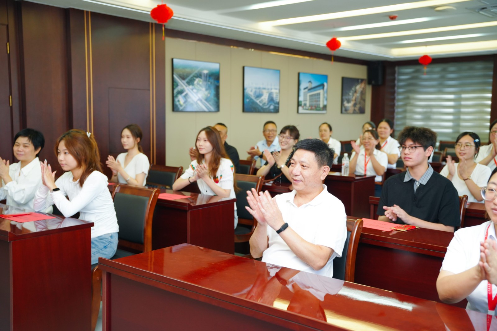 情暖金秋助圆梦 关爱职工暖人心｜易顺建工集团开展2026年“金秋助学”暖心活动